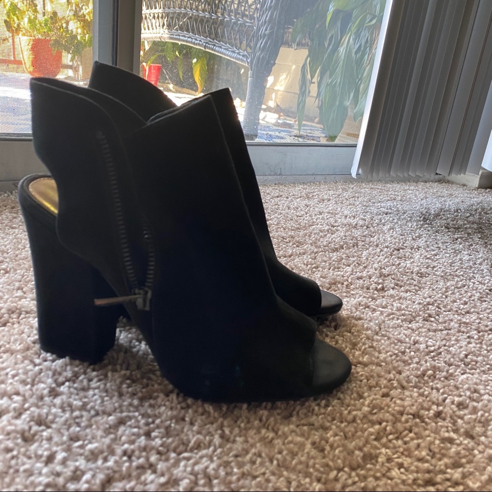Never Worn Jessica Simpson Open Toed Booties.